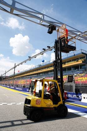 Bilder des Tages - SPORT Motorsports: FIA Formula One World Championship WM Weltmeisterschaft 2016, Grand Prix of Singapore, xHOCHxZWEIx