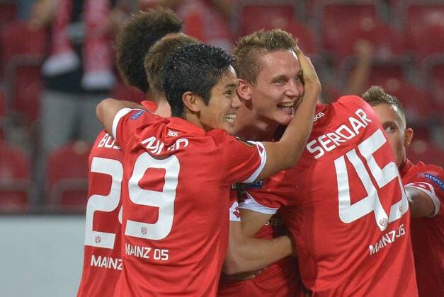 15.09.2016, xtkx, Fussball UEFA Europa League, FSV Mainz 05 - AS St.Etienne, emspor , v.l. Yoshinori Muto (Mainz 05) , Niko Bungert (Mainz 05) , Suat Serdar (Mainz 05), Mainz