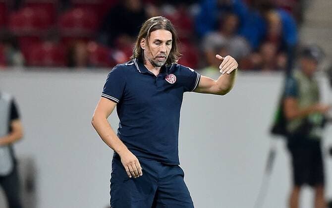 15.09.2016, xfux, Fussball Europa League, FSV Mainz 05 - AS St.Etienne, emspor, v.l. Trainer Martin Schmidt (FSV Mainz 05) gibt Anweisungen, gestikuliert, mit den Armen gestikulieren gives instructions, gesticulate, gesticolando. Mainz
