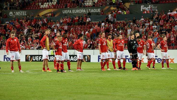 15.09.2016, xfux, Fussball Europa League, FSV Mainz 05 - AS St.Etienne, emspor, v.l. Spieler FSV Mainz 05 enttaeuscht, enttaeuscht schauend, dissapointed Mainz