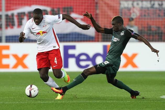SOCCER - EL, RBS vs Krasnodar SALZBURG,AUSTRIA,15.SEP.16 - SOCCER - UEFA Europa League, group stage, Red Bull Salzburg vs FK Krasnodar. Image shows Dayot Upamecano (RBS) and Kouassi Eboue (Krasnodar). GEPAxpictures xMathiasxMandl
