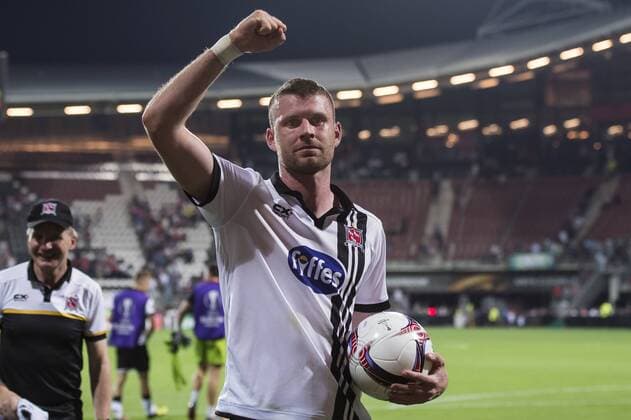 Bilder des Tages - SPORT Ciaran Kilduff of Dundalk FCduring the UEFA Europa League group D match between AZ Alkmaar and Dundalk FC on September 15, 2016 at the AFAS stadium in Alkmaar, The Netherlands. AZ Alkmaar v Dundalk UEFA Europa League 2016 2017 xVIxGerritxvanxKeulenxIVx 6222929