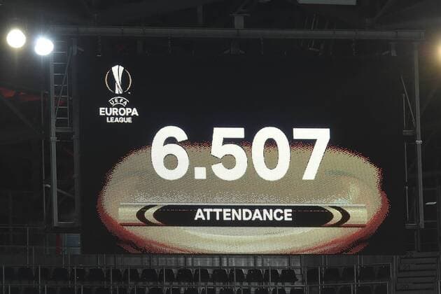 Fußball Europa League Gruppenphase 1. Spieltag Red Bull Salzburg - FK Krasnodar am 15.09.2016 in der Red Bull Arena in Salzburg Die Anzeigetafel zeigt die Zuschauerzahl an: 6.507 xRx