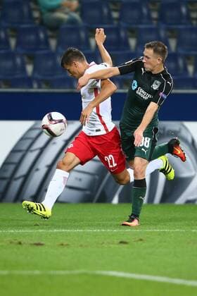 SOCCER - EL, RBS vs Krasnodar SALZBURG,AUSTRIA,15.SEP.16 - SOCCER - UEFA Europa League, group stage, Red Bull Salzburg vs FK Krasnodar. Image shows Stefan Lainer (RBS) and Sergei Petrov (Krasnodar). GEPAxpictures xFelixxRoittner
