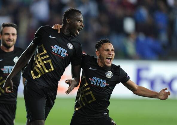 Osmanlispor s (TUR) players celebrate Cheick Diabate s (L)goal against Steau Bucharest (ROM) during tthe UEFA Europe League at Osmanli Stadium, Ankara, September 15th, 2016. (Hikmet Saatci - Depo Photos)  15501430