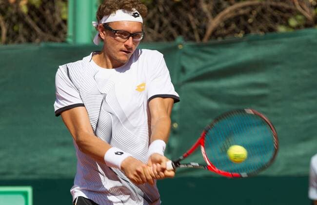 World group , play-off play-off round Uzbekistan Vs Switzerland (IN WHITE )Denis ISTOMIN from uzb - (in red )Antoine BELLIER frome swis 