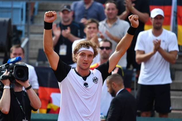 Jan-Lennard Struff Deutschland) jubelt nach dem Spiel Jan-Lennard Struff (GER)-Kamil Majchrzak (POL) Deutschland-Polen Germany-Polandi Tennis, Daviscup, Davis Cup Berlin, 16.9.2016