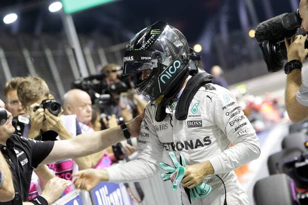 Singapore Grand Prix 15 - 18 September 2016 17.09.2016 - Qualifying, Nico Rosberg (GER) Mercedes AMG F1 W07 Hybrid pole position 