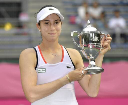 McHale edges Siniakova to seize Japan Women s Open American seventh seed Christina McHale poses with the winner s trophy after her victory over Katerina Siniakova of the Czech Republic in the Japan Women s Open tennis final at Ariake Tennis Forest Park in Tokyo on Sept. 18, 2016. McHale won the match 3-6, 6-4, 6-4 for her first WTA Tennis Damen tour title. 
