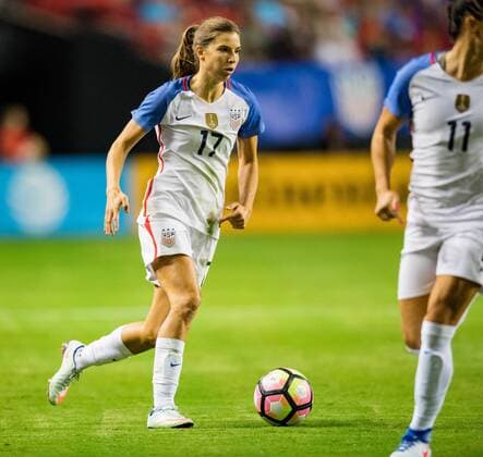 USWNT M Tobin Heath (17) during the Women s International Soccer match between the Netherlands and the United States at the Georgia Dome on September 18, 2016 in Atlanta, GA. CSM Soccer 2016: Netherlands vs United States SEP 18 - ZUMAc04_