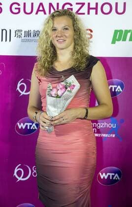 Katerina Siniakova of Czech Republic arrives at the red carpet for the welcome party of the 2016 WTA Tennis Damen Guangzhou Open tennis tournament in Guangzhou city, south China s Guangdong province, 19 September 2016. Tennis stars glam up welcome party for 2016 Guangzhou Open tennis tournament  pbu506491_11