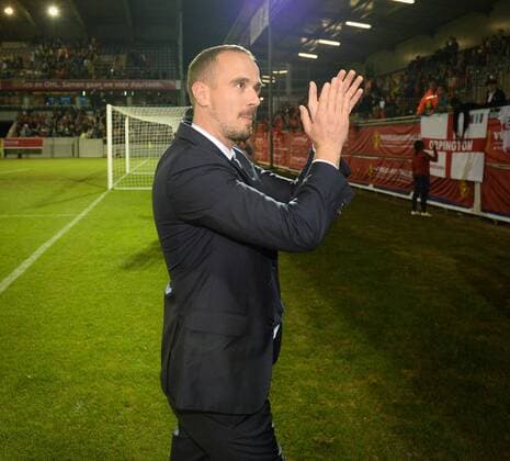 Fußball, Damen, EM Quali, Belgien - England England s head coach Mark Sampson celebrates after winning a Euro2017 qualification match between the Red Flames Belgian national women soccer team, and England, Tuesday 20 September 2016 in Leuven. The Red Flames are already qualified for the Uefa Women s Euro 2017 that will take place from July 16th to August 6th in The Netherlands. DAVIDxCATRY  x04936667x