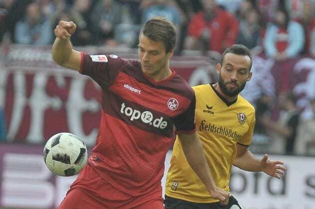 21.09.2016, xtkx, Fussball 2.Bundesliga, 1. FC Kaiserslautern - Dynamo Dresden, emspor, v.l. Lukas Goertler (Kaiserslautern) , Fabian Mueller (Dresden) , Kaiserslautern