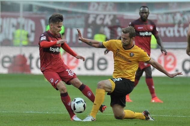 21.09.2016, xtkx, Fussball 2.Bundesliga, 1. FC Kaiserslautern - Dynamo Dresden, emspor, v.l. Zoltan Stieber (Kaiserslautern), Manuel Konrad (Dresden) , Kaiserslautern