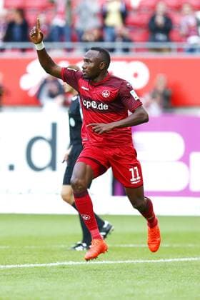 Jacques Zoua (1.FC Kaiserslautern) bejubelt seinen Treffer zum 1:0, 1.FC Kaiserslautern vs SG Dynamo Dresden, Fussball, 2. Bundesliga, 21.09.2016, Foto Neis Eibner Kaiserslautern Copyright: xNeis xEibner-Pressefotox EP_ans