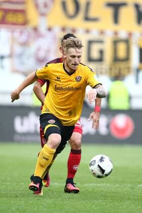 Marvin Stefaniak (SG Dynamo Dresden) mit Ball, 1.FC Kaiserslautern vs SG Dynamo Dresden, Fussball, 2. Bundesliga, 21.09.2016, Foto Neis Eibner Kaiserslautern Copyright: xNeisx Eibner-Pressefotox EP_ans