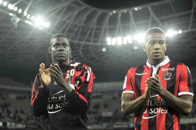 Fußball, OGC Nizza - AS Monaco Mario Balotelli (ogcnice) - Alassane Plea (ogcnice) - Fussball Frankreich, Ligue 1, OGC Nice vs. AS Monaco - 21 09 2016 NORBERTSCANELLA PANORAMIC 