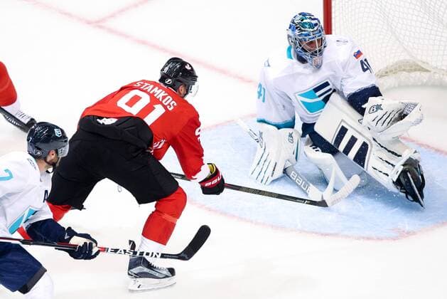 Eishockey, World Cup of Hockey, Kanada - Team Europa Ice hockey Eishockey - World Cup of Hockey 2016 TORONTO,CANADA,21.SEP.16 - ICE HOCKEY - NHL Eishockey Herren USA National Hockey League, World Cup of Hockey 2016, Canada vs Team Europe. Image shows Steven Stamkos (CAN) and Jaroslav Halak (SVK). GEPAxpictures xMaticxKlansek