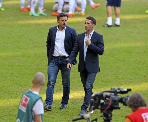 25.09.2016, Fussball 2.Liga 2016 2017, 7.Spieltag, TSV 1860 München - Hannover 96, in der Allianz-Arena München. Frustrierer Abgang der Löwen nach dem Spiel. v.li: Trainer Kosta Runjaic (TSV 1860 München), Sportdirektor Thomas Eichin (TSV 1860 München). 