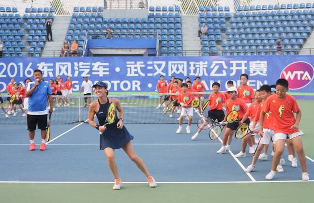 WUHAN, CHINA - SEPTEMBER 25: Swiss tennis player Martina Hingis attends an activity on day 1 of the 2016 WTA Tennis Damen Dongfeng Motor Wuhan Open on September 25, 2016 in Wuhan, China.  CFP492686332 