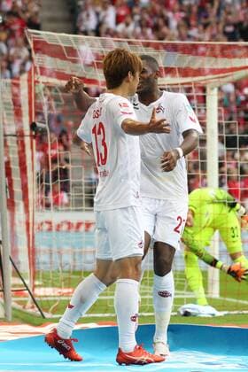 25.09.2016, xkvx, Fussball 1.Bundesliga, 1. FC Koeln - RB Leipzig, emspor, v.l. Torjubel, Goal celebration, celebrate the goal zum 1:1 durch Yuya Osako (1. FC Koeln) Koeln