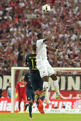 25.09.2016, xkvx, Fussball 1.Bundesliga, 1. FC Koeln - RB Leipzig, emspor, v.l. Stefan Ilsanker (RB Leipzig), Anthony Modeste (1. FC Koeln) Koeln