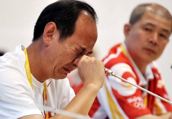 Olympia, Historie, Rückblick auf die Sommerspiele 2008 in Peking Aug. 19, 2008 - .Beijing 2008 Olympics 08-18-2008.Sun Haiping (Liu Xiang s coach) breaks down during a press conference PK Pressekonferenz at the National Stadium. Top K59157 Entertainment News - August 19, 2008 - ZUMAg49_