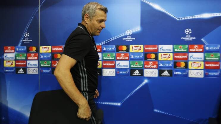 Head coach of Olympique Lyon, Bruno Genesio, attends a press conference PK Pressekonferenz at the Sanchez Pizjuan stadium in Sevilla, Spain, 26 September 2016. Olympique Lyon will face Sevilla FC in a UEFA Champions League Group H soccer match on 27 September. Press conference of Olympique Lyon !ACHTUNG: NUR REDAKTIONELLE NUTZUNG!  GRA370 20160926-636105159263409560