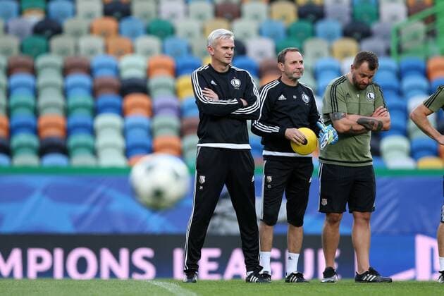 LISBON 26.09.2016 --- LEGIA WARSAW TRAINING SESSION IN LISBON JACEK MAGIERA KRZYSZTOF DOWHAN KONRAD PASNIEWSKI FOT. PIOTRxKUCZA NEWSPIX.PL --- Newspix.pl  160926PYK072