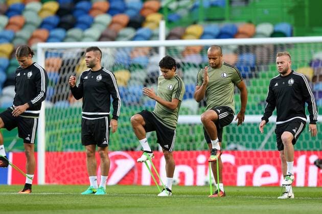 LISBON 26.09.2016 --- LEGIA WARSAW TRAINING SESSION IN LISBON NEMANJA NIKOLIC GUILHERME VADIS ODJIDJA OFö THIBAULT MOULIN FOT. PIOTRxKUCZA NEWSPIX.PL --- Newspix.pl  160926PYK086