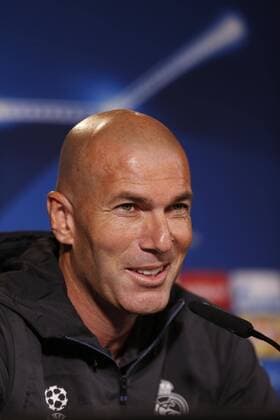 Zidane en rueda de prensa. Real Madrid training session before Champions League match against Borussia Dortmund. In this picture, Zidane at press conference PK Pressekonferenz xFOTOxCHEMAxREYx 