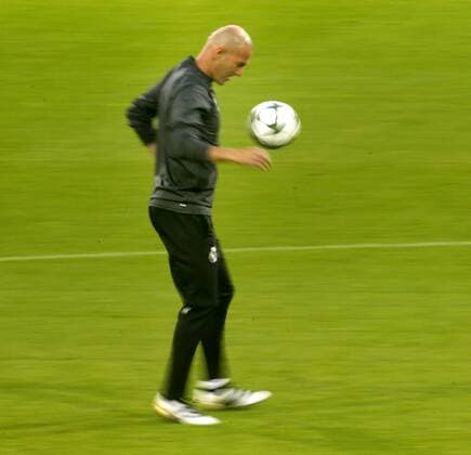 Zidane. Real Madrid training session before Champions League match against Borussia Dortmund. In this picture, Zidane. xFOTOxCHEMAxREYx 