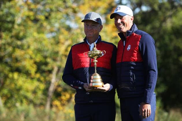 GOLF - Ryder Cup 2016 CHASKA,MINNESOTA,USA,27.SEP.16 - GOLF - Ryder Cup, Hazeltine National Golf Club. Image shows captain Davis Love III annd Matt Kuchar (USA). GEPAxpictures xDanielxGoetzhaber