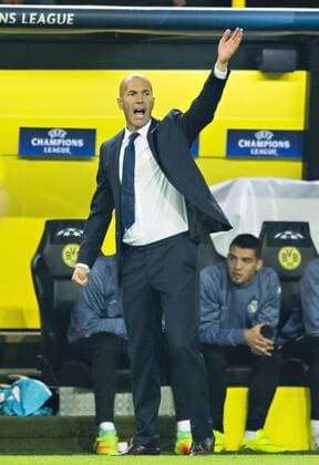 Dortmund, 27.09.2016, Signal-Iduna-Park Trainer Zinedine Zidane (Real) Borussia Dortmund - Real Madrid