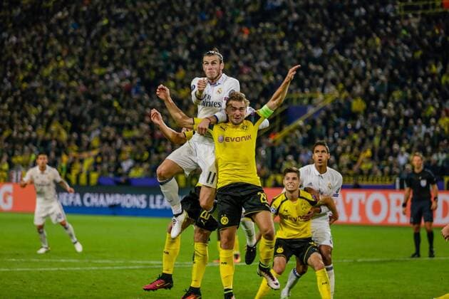 GER, Champions League, Borussia Dortmund vs Real Madrid 27.09.2016, Signal Iduna Park, Dortmund, GER, Champions League, Borussia Dortmund vs Real Madrid, im Bild picture shows BALE (Real Madrid 11), Lukasz Piszczek (BVB Dortmund 26), Julian Weigl (BVB Dortmund 33), VARANE (Real Madrid 5), Foto@ nordphoto Rauch nordphotox xrauch