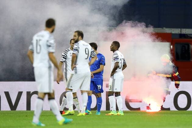 Champions League, Dinamo -Juventus 27.09.2016., Maksimir Stadium, Zagreb - Champions League, Group H, Round 2, GNK Dinamo - Juventus FC. The fans threw a flare into the field  GoranxStanzl PIXSELL