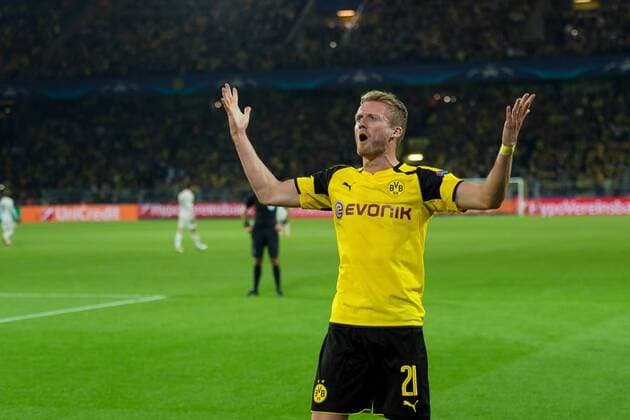 Dortmund, Germany 27.09.2016, UEFA Champions League - 2016 17 Season, Group F - Matchday 2, BV Borussia Dortmund - Real Madrid, Andre Schuerrle (BVB) jubelt nach seinem treffer zum 2:2 ( DeFodi001