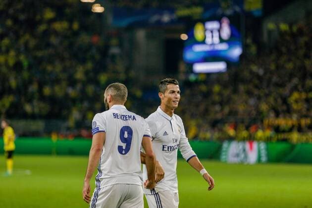 GER, Champions League, Borussia Dortmund vs Real Madrid 27.09.2016, Signal Iduna Park, Dortmund, GER, Champions League, Borussia Dortmund vs Real Madrid, im Bild picture shows Christiano RONALDO CR7 (Real Madrid 7) celebrates 1:2 with BENZEMA (Real Madrid 9), Foto@ nordphoto Rauch nordphotox xrauch