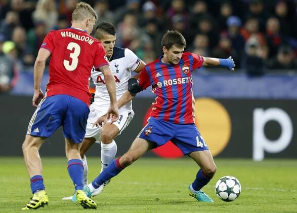 MOSCOW, RUSSIA - SEPTEMBER 27, 2016: CSKA Moscow s Pontus Wernbloom (front), Georgy Shchennikov (R) and Tottenham Hotspur s Toby Alderweireld struggle for the ball in their 2016 17 UEFA Champions League Group Stage football match at the Arena CSKA stadium. CSKA Moscow won the game 3:2. Mikhail Japaridze TASS  TS032985