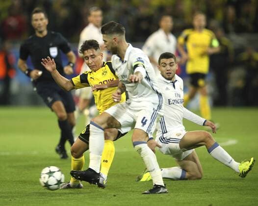 Foto: Emre MOR ( Borussia ) gegen Mateo Kovacic und Sergio Ramos Fussball - Championsleague am Di. 27.09.2016 Gruppenphase, Borussia Dortmund - Real Madrid 2 - 2