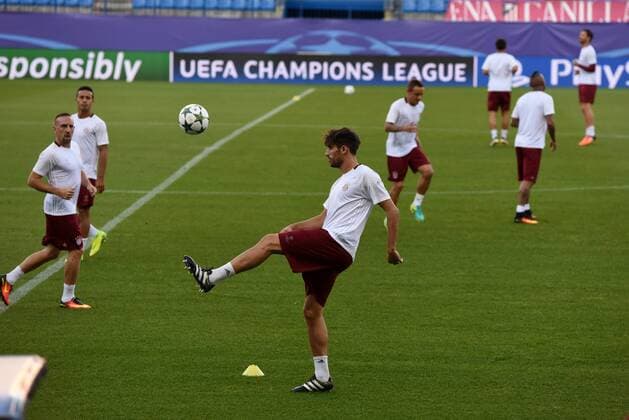 Madrid: Bayer Munich Training Session Bayer Munich s players pictured during a training Session ahead of Champions League match with Atlético Madrid.  JorgexSanzx xPacificxPress