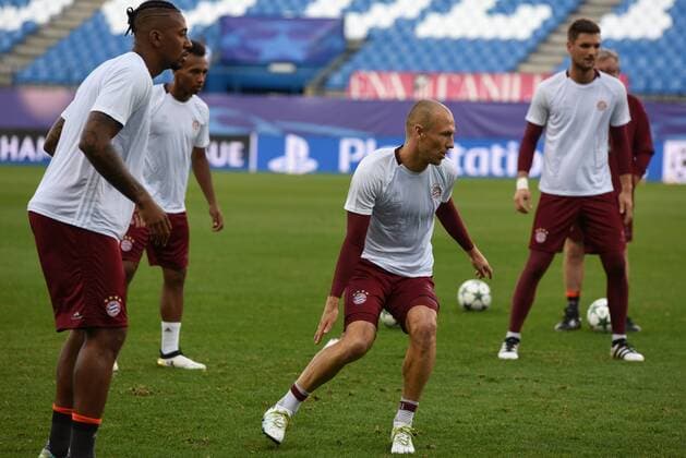 Madrid: Bayer Munich Training Session Bayer Munich s players pictured during a training Session ahead of Champions League match with Atlético Madrid.  JorgexSanzx xPacificxPress