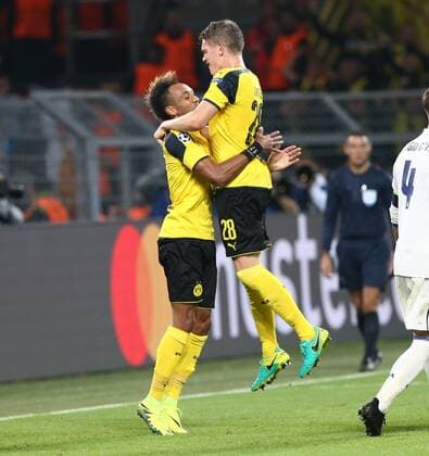 Dienstag 27.09.2016, Saison 2016 2017, UEFA Champions League, Vorrunde Gruppenphase, 2. Spieltag im Dortmunder Signal Iduna Park, BVB 09 Borussia Dortmund - Real Madrid CF 2:2, Dortmunder Torjubel zum 1:1: Pierre-Emerick Aubameyang (BVB) und Matthias Ginter (BVB), v.l.