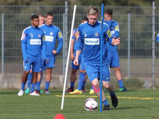SOCCER - UEFA EL, A.Wien vs Plzen STEINBRUNN,AUSTRIA,28.SEP.16 - SOCCER - UEFA Europa League, group stage, FK Austria Wien vs FC Viktoria Plzen, preview, training of A.Wien. Image shows Kevin Friesenbichler (A.Wien). GEPAxpictures xChristianxOrt