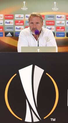 SOCCER - UEFA EL, A.Wien vs Plzen VIENNA,AUSTRIA,28.SEP.16 - SOCCER - UEFA Europa League, group stage, FK Austria Wien vs FC Viktoria Plzen, preview, press conference PK Pressekonferenz of A.Wien. Image shows head coach Thorsten Fink (A.Wien). GEPAxpictures xChristianxOrt