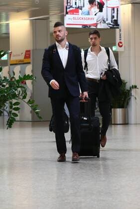 SOCCER - UEFA EL, Schalke vs RBS SALZBURG,AUSTRIA,28.SEP.16 - SOCCER - UEFA Europa League, group stage, FC Schalke 04 vs Red Bull Salzburg, preview, departure of RBS at the airport Salzburg W. A. Mozart. Image shows Valon Berisha (RBS). GEPAxpictures xFelixxRoittner