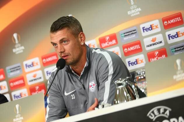 SOCCER - UEFA EL, Schalke vs RBS GELSENKIRCHEN,GERMANY,28.SEP.16 - SOCCER - UEFA Europa League, group stage, FC Schalke 04 vs Red Bull Salzburg, preview, press conference PK Pressekonferenz of RBS. Image shows Alexander Walke (RBS). GEPAxpictures xFelixxRoittner