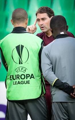 Anderlecht s head coach Rene Weiler pictured during a training session of Belgian soccer team RSC Anderlecht in Saint-Etienne, France, Wednesday 28 September 2016. Tomorrow Anderlecht is playing the second game in the group stage of the UEFA Europa League competition against French club AS Saint-Etienne. VIRGINIExLEFOUR  x04943103x
