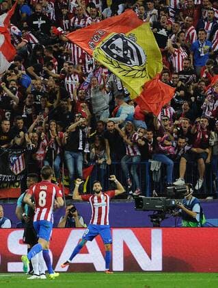 Atletico de Madrid Midfielder, Yannick Ferreira Carrasco, number 10 celebrates after scoring a goal (1,0). Round Matchday 2 of the CHAMPIONS league, soccer match between Atletico de Madrid - Bayern de Munich at the Vicente Calderon estadium, Madrid - Spain by September 28, 2016. PHOTO: Gregorio Lopez.  xGregorioxLopezx x SOCCERxSPAINx