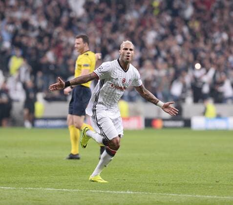UEFA Champions League Group B match between Besiktas and Dynamo Kiev at Vodafone Arena in Istanbul , Turkey , 28 September 2016. Final Score : Besiktas 1 - Dynamo Kiev 1 Pictured : Ricardo Quaresma of Besiktas . 